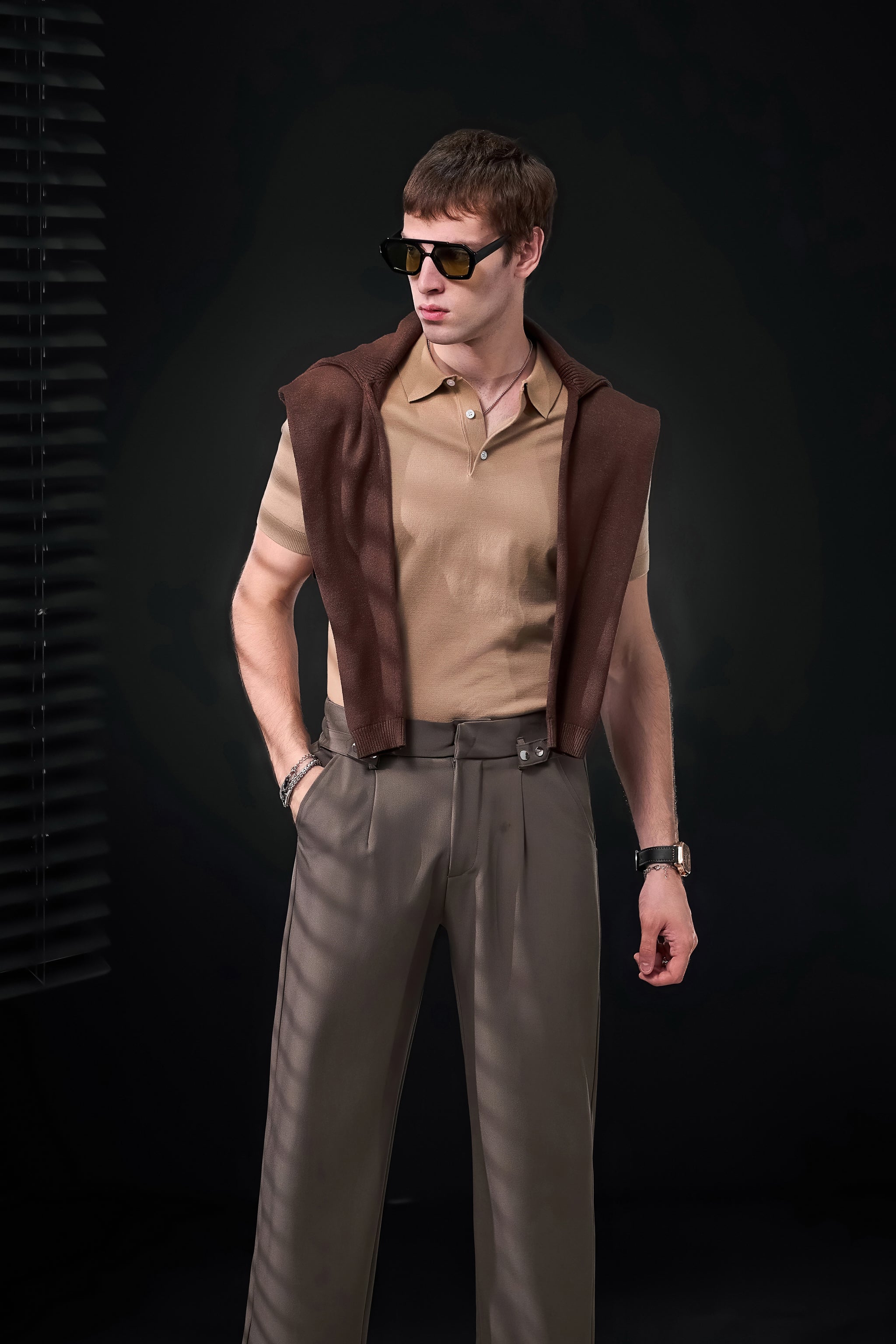 Kingsley Side-Tab Trousers BROWN