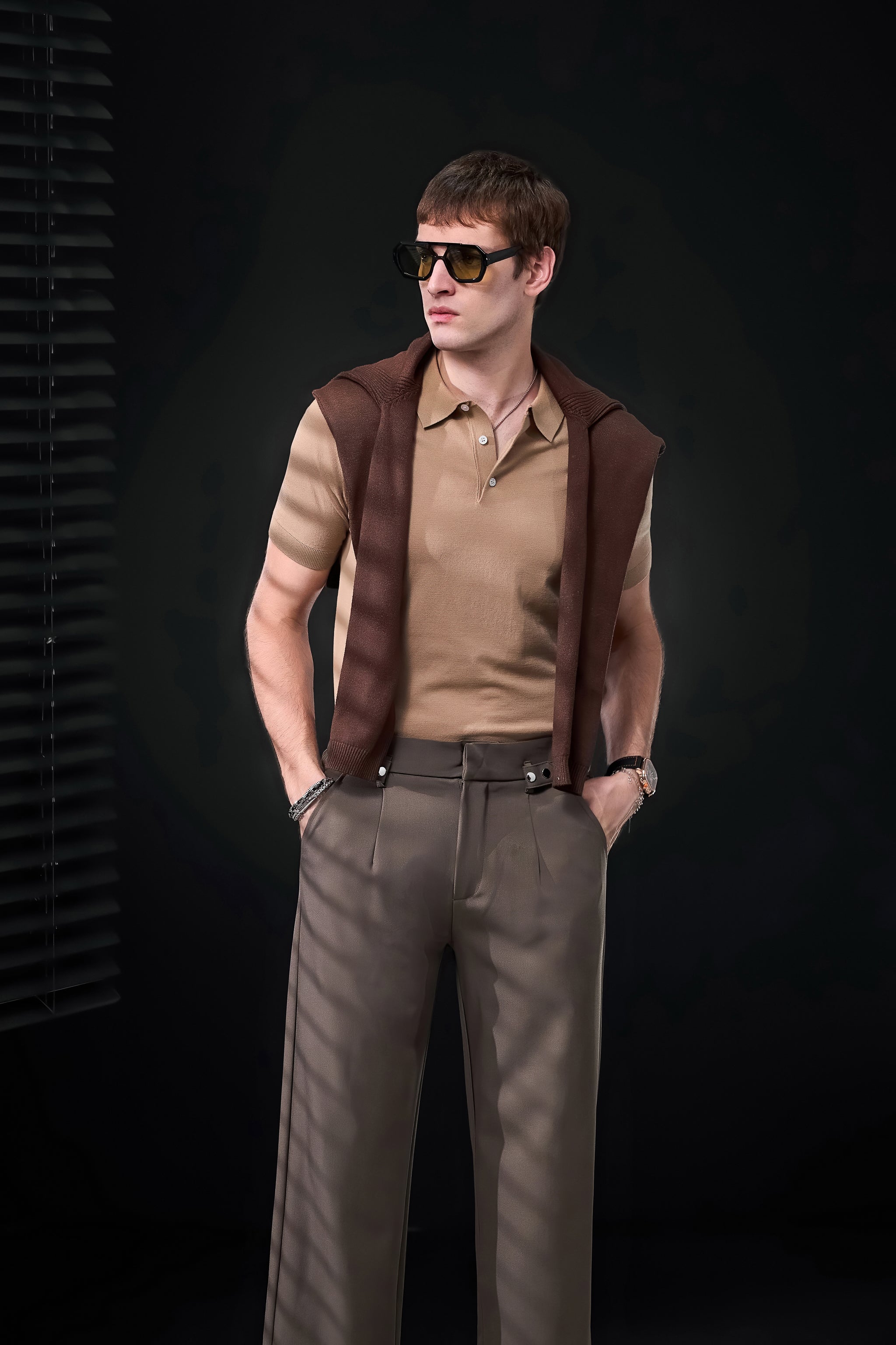 Kingsley Side-Tab Trousers BROWN