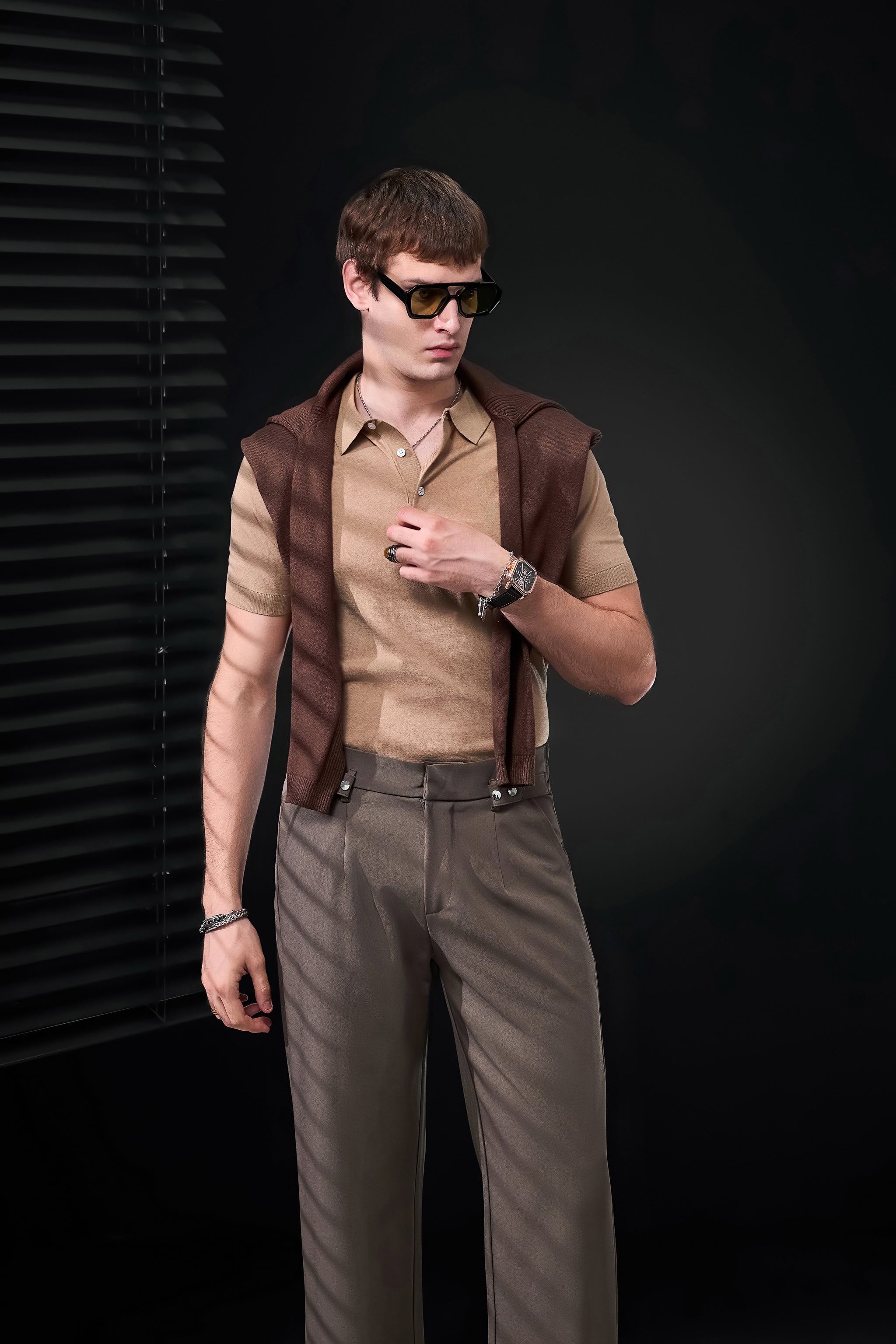 Kingsley Side-Tab Trousers BROWN
