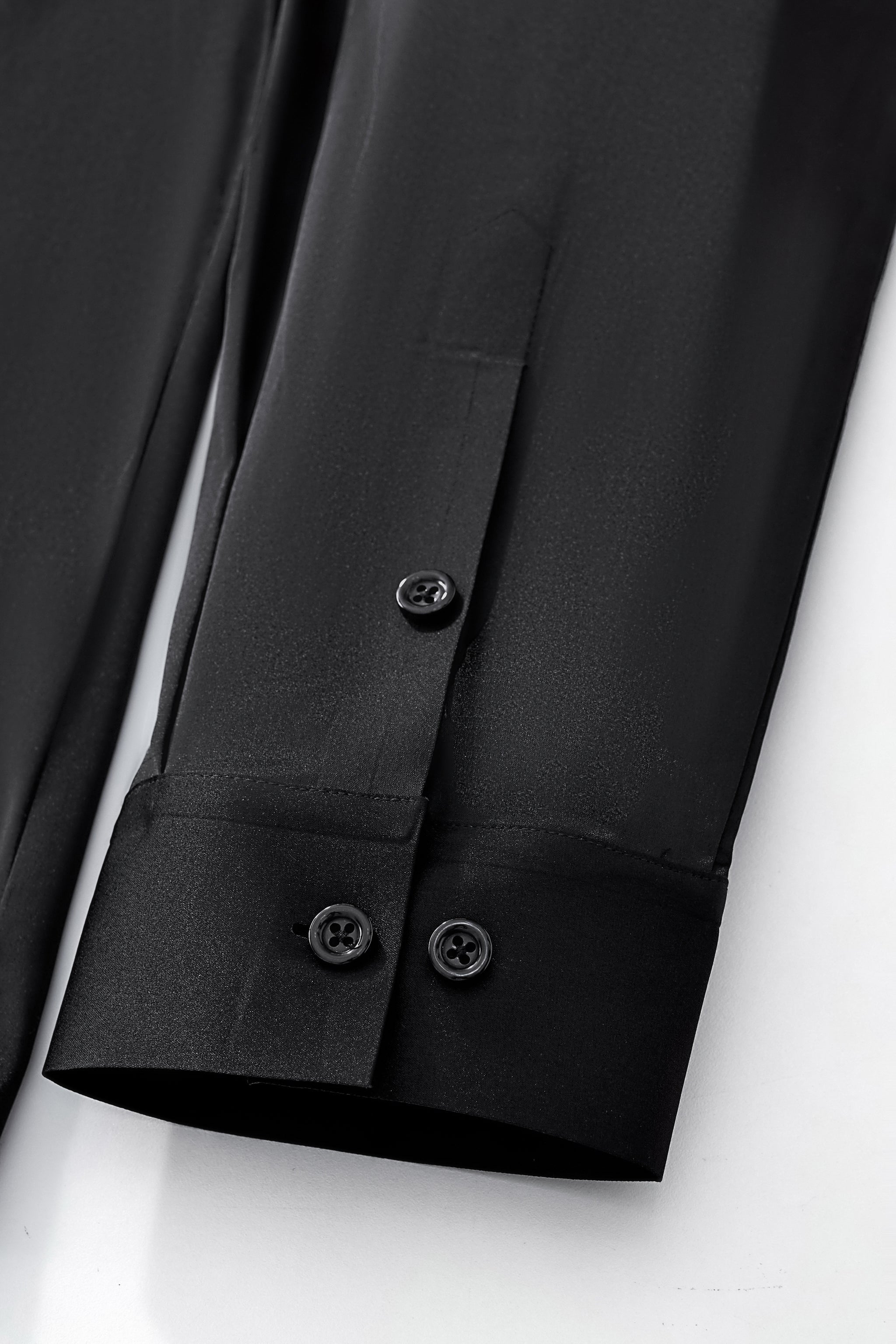 SIGNITURE SATIN STITCHLESS LS Shirt BLACK