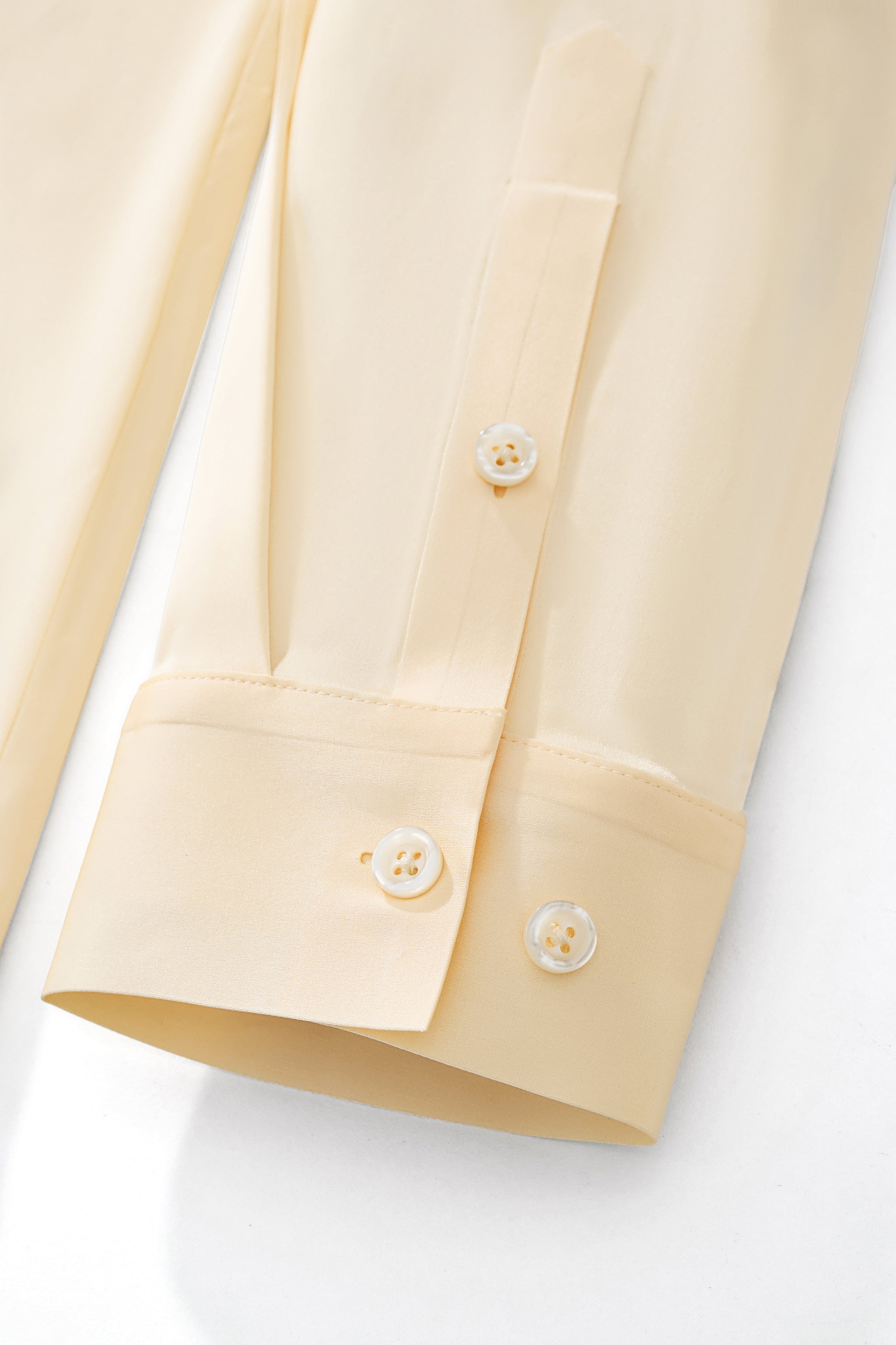 SIGNITURE SATIN STITCHLESS LS Shirt IVORY