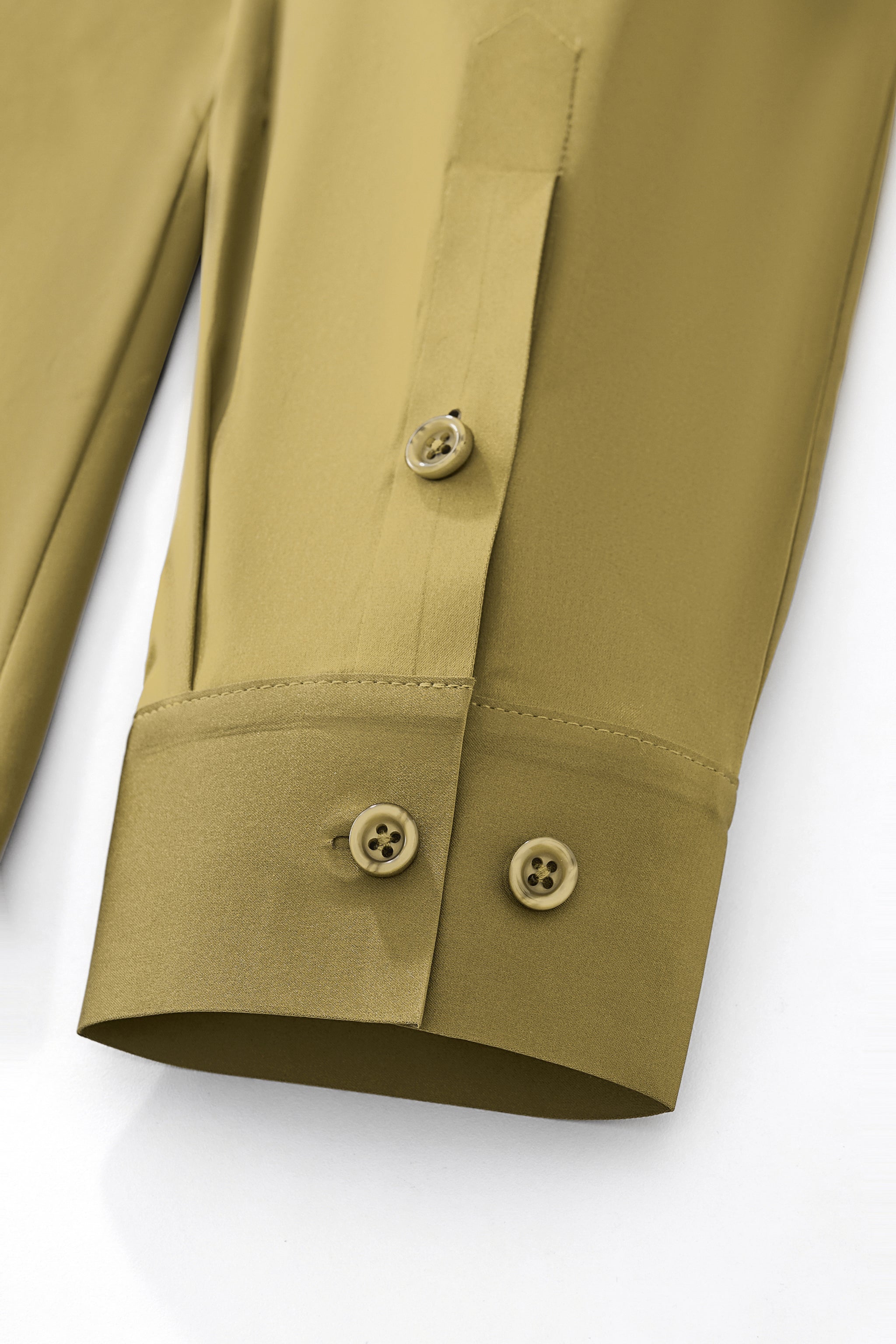 SIGNITURE SATIN STITCHLESS LS Shirt OLIVE