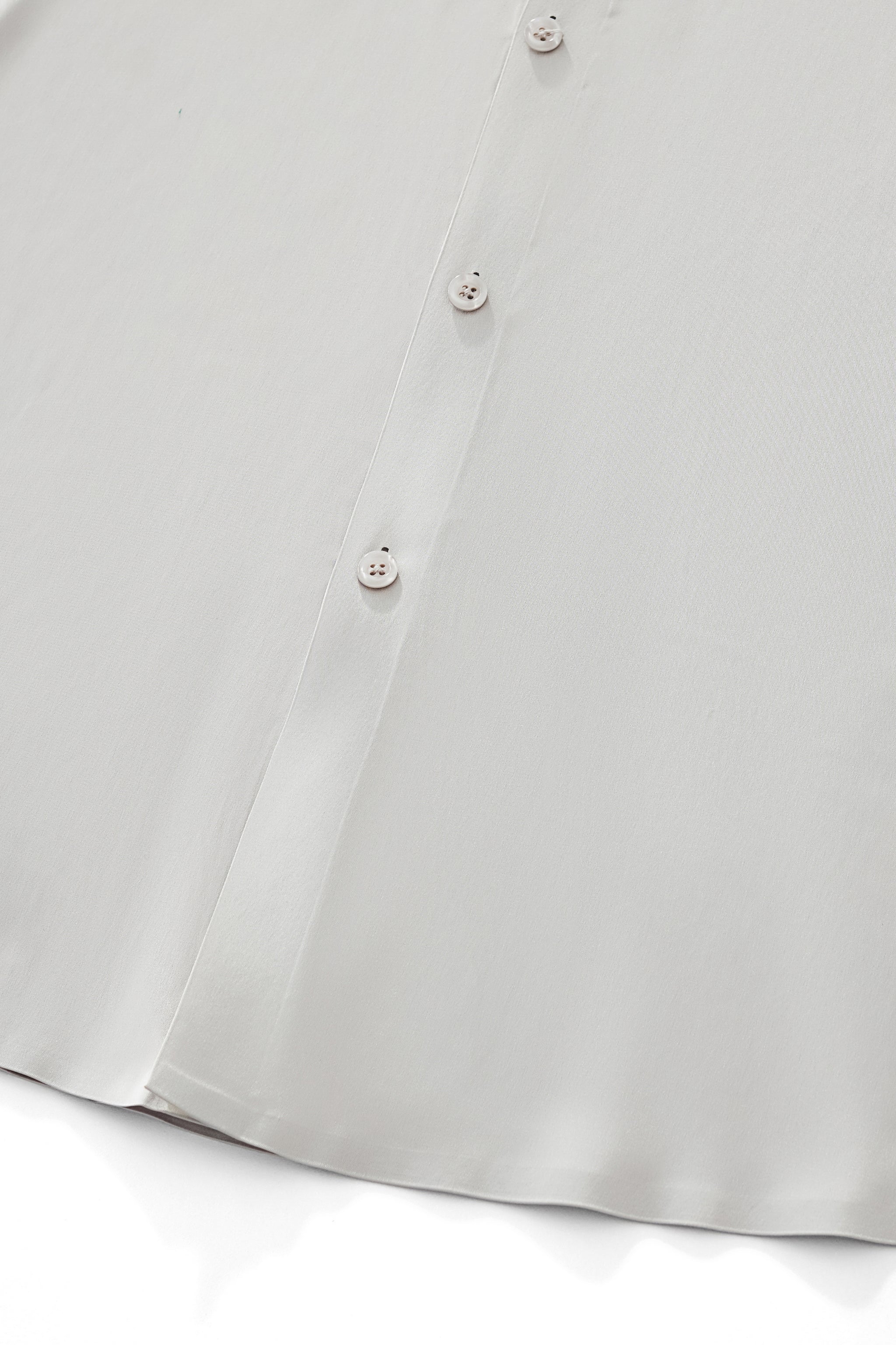 SIGNITURE SATIN STITCHLESS LS Shirt SILVER