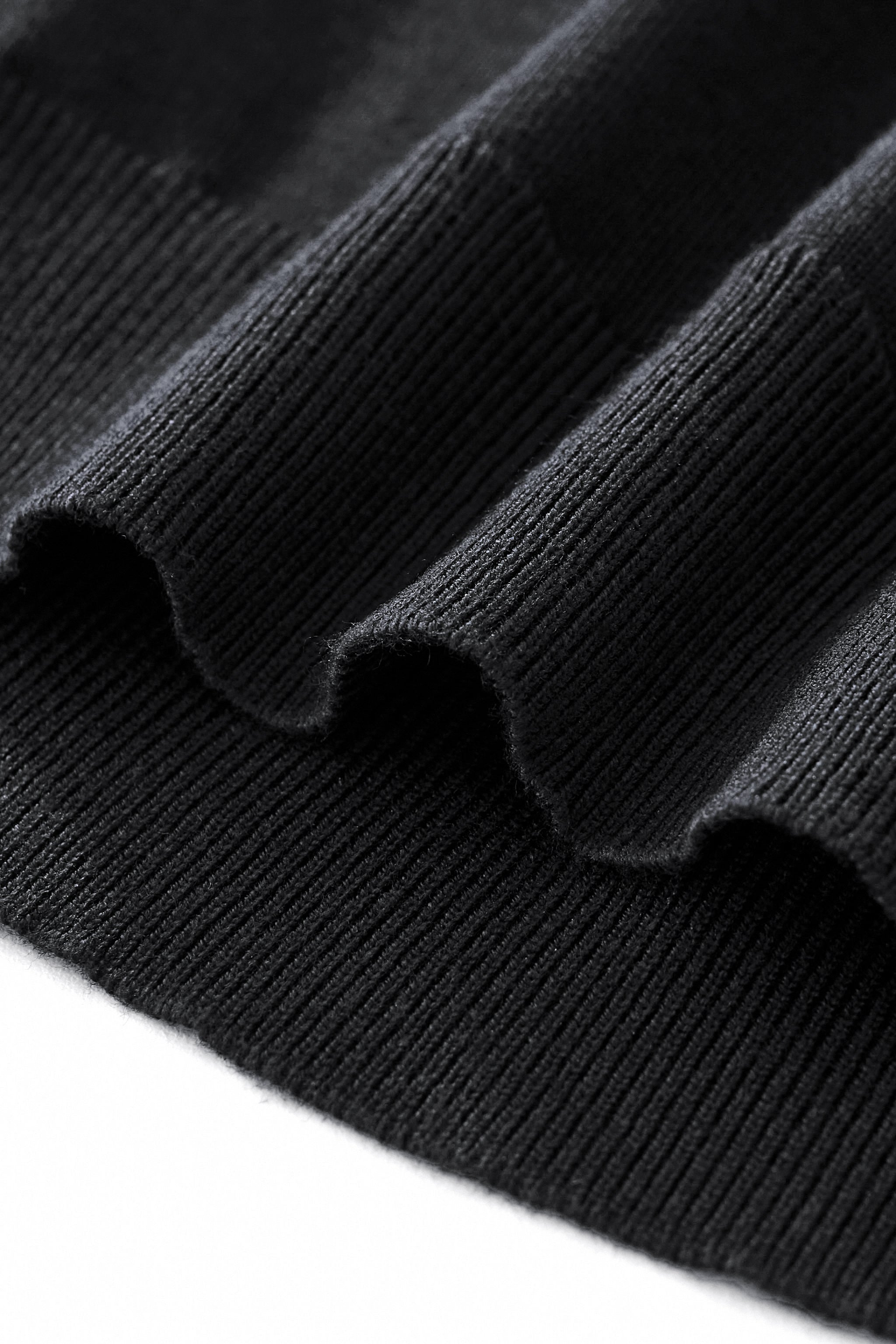 Halo Contrast Collar Knit LS BLACK