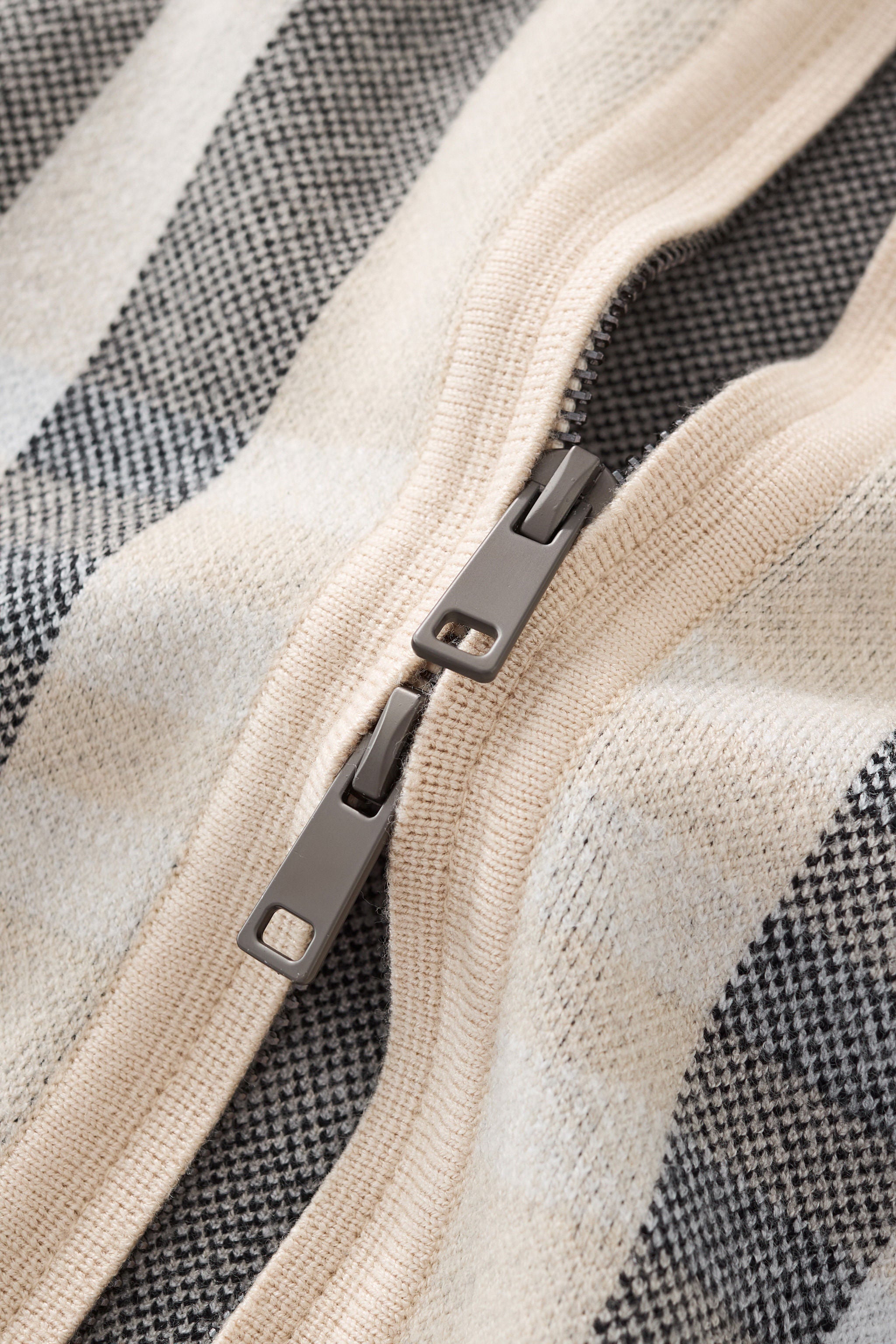 Paramount Plaid Knit Zip LS IVORY