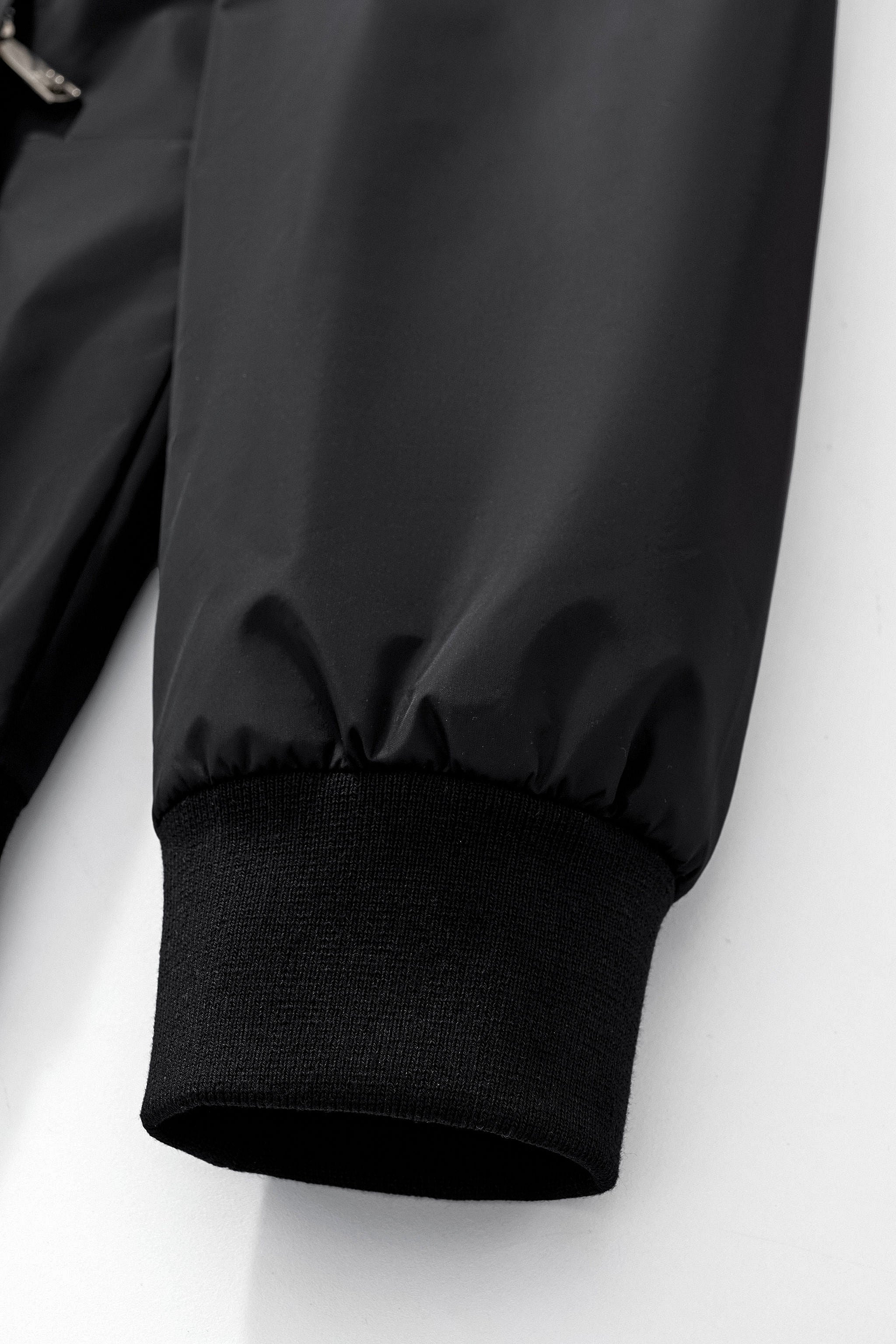 AeroLite Nylon Zip Jacket BLACK