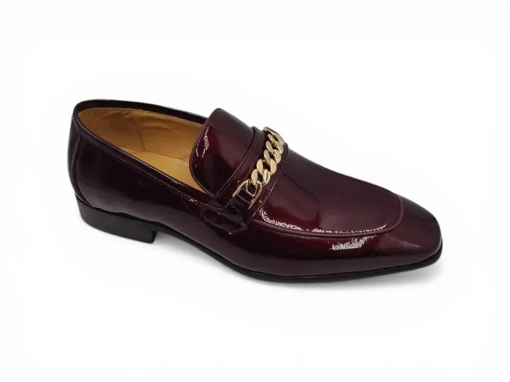 Beveled Squared Toe Patent Leather Loafer