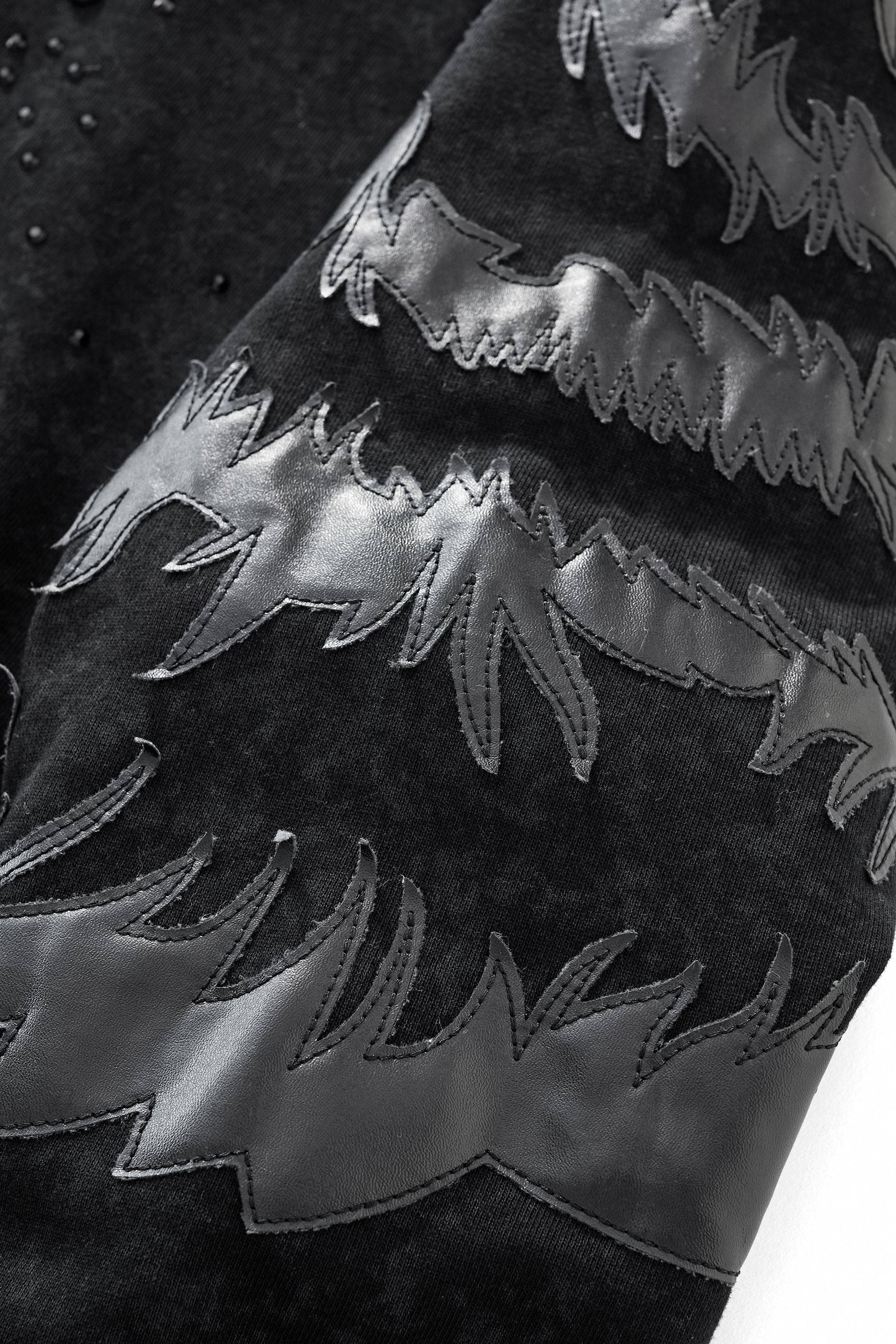 Midnight Roar sweatsuit BLACK - CENTURY PENTHOUSE