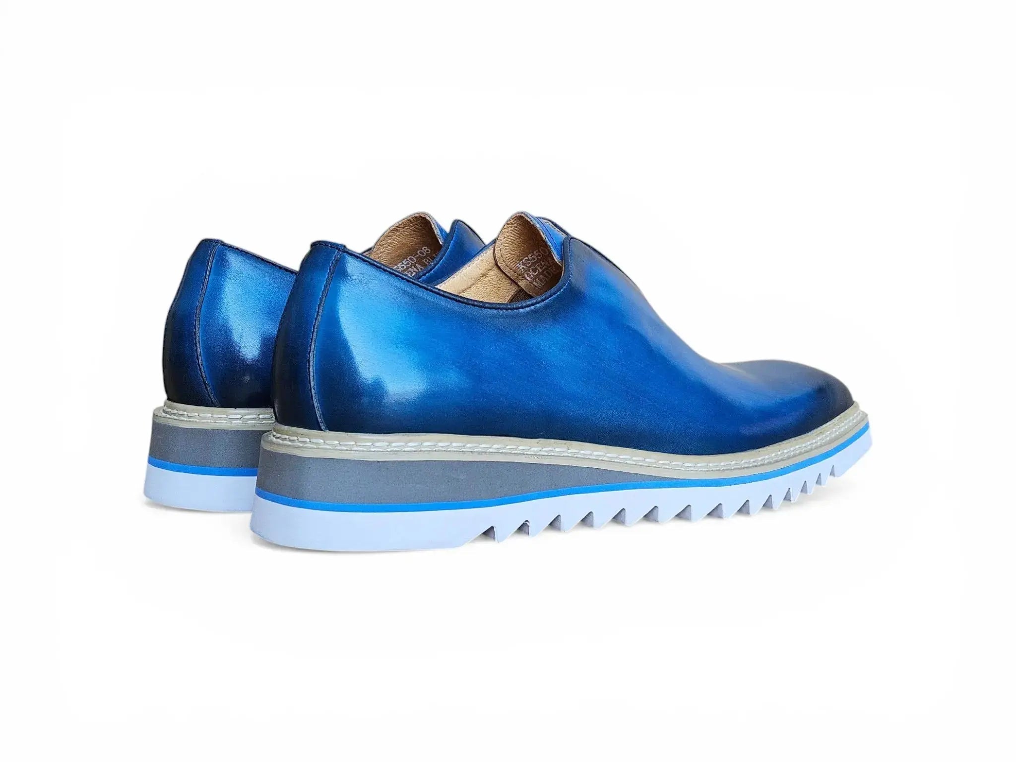 Laceless Loafer with Contrast color lightweight sole
