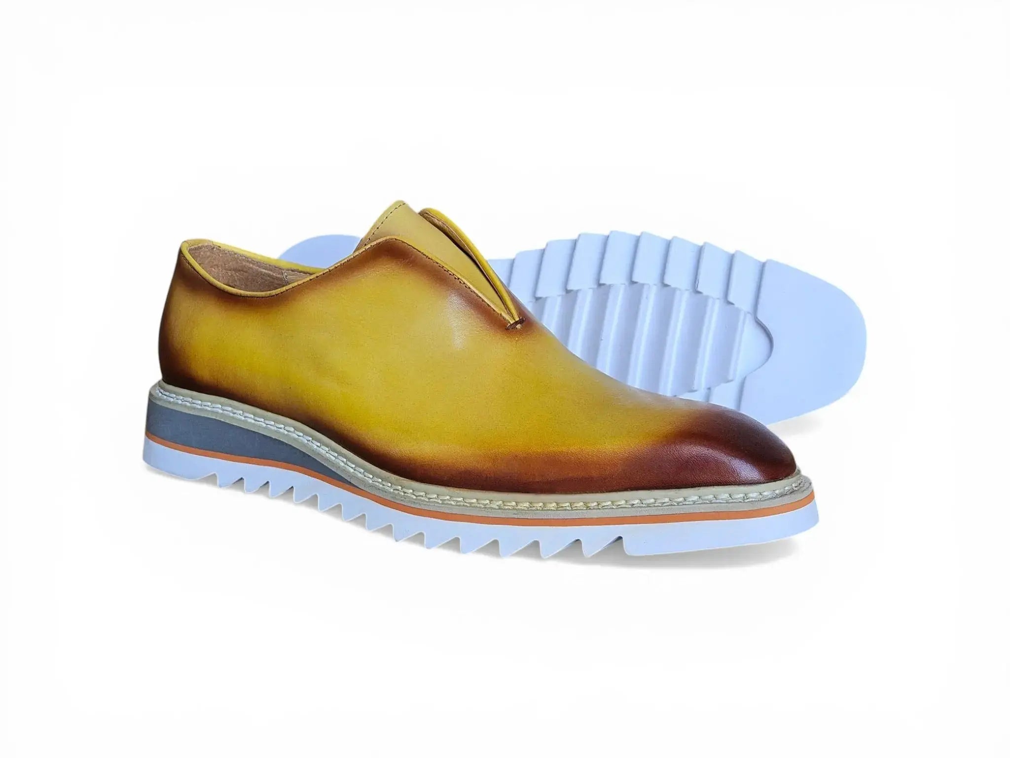Laceless Loafer with Contrast color lightweight sole