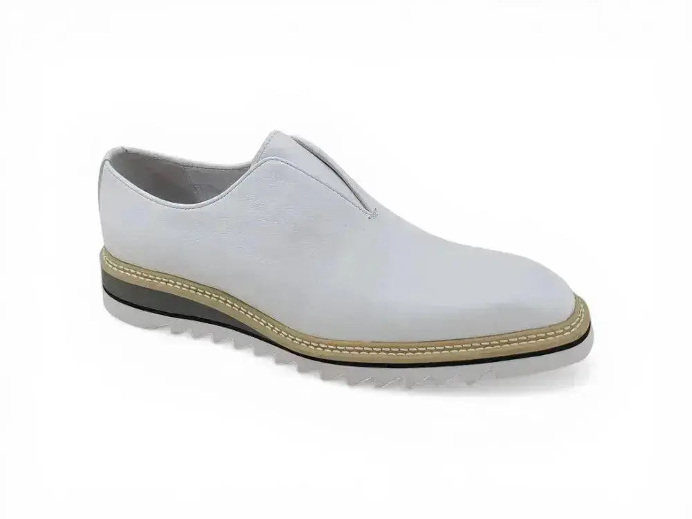 Laceless Loafer with Contrast color lightweight sole