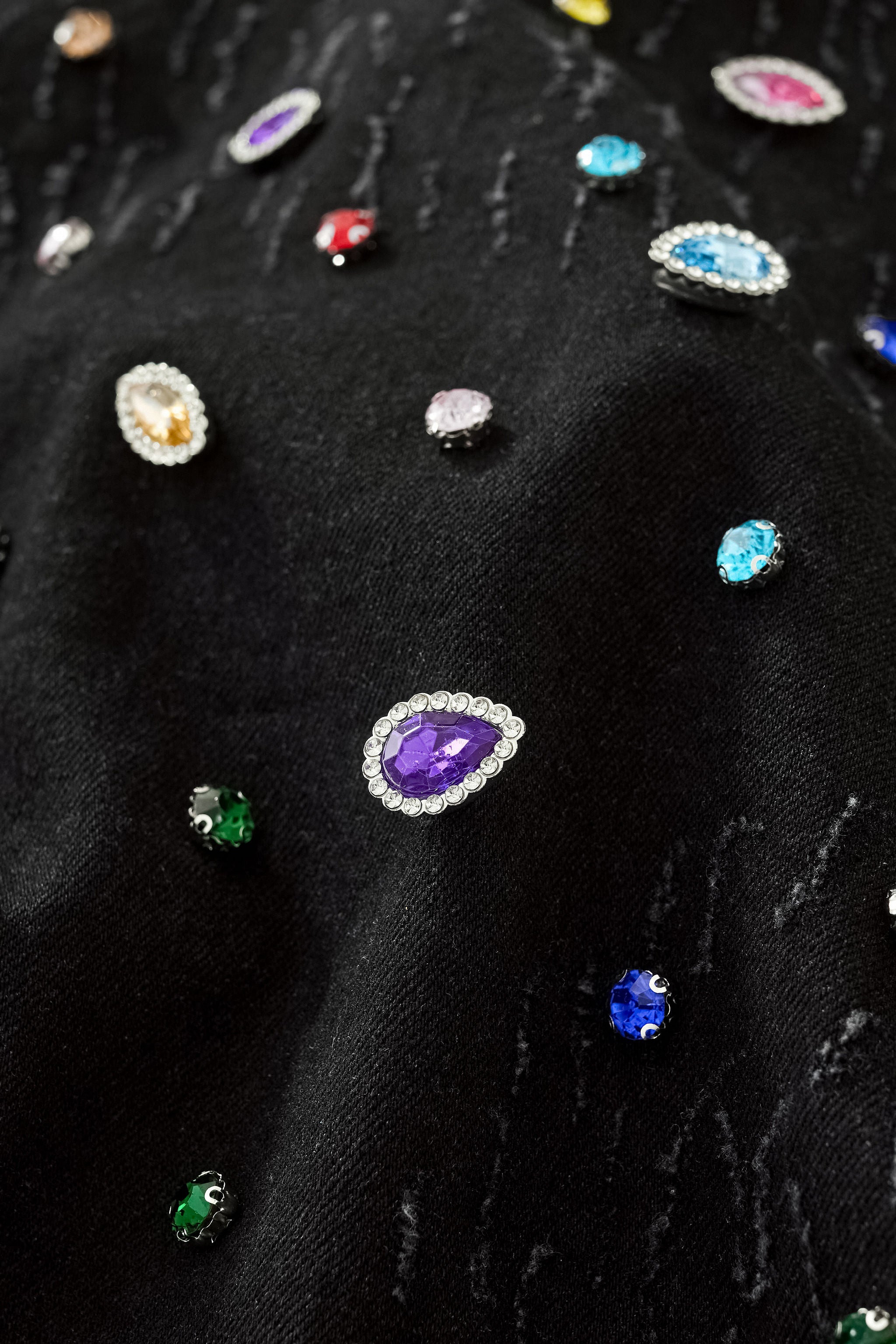 Prism Gem Denim Jkt – Century Penthouse BLACK