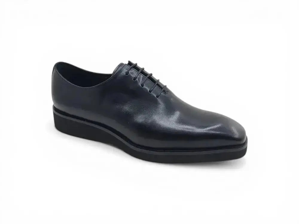 Signature Wholecut Oxford With Lightweight Sole