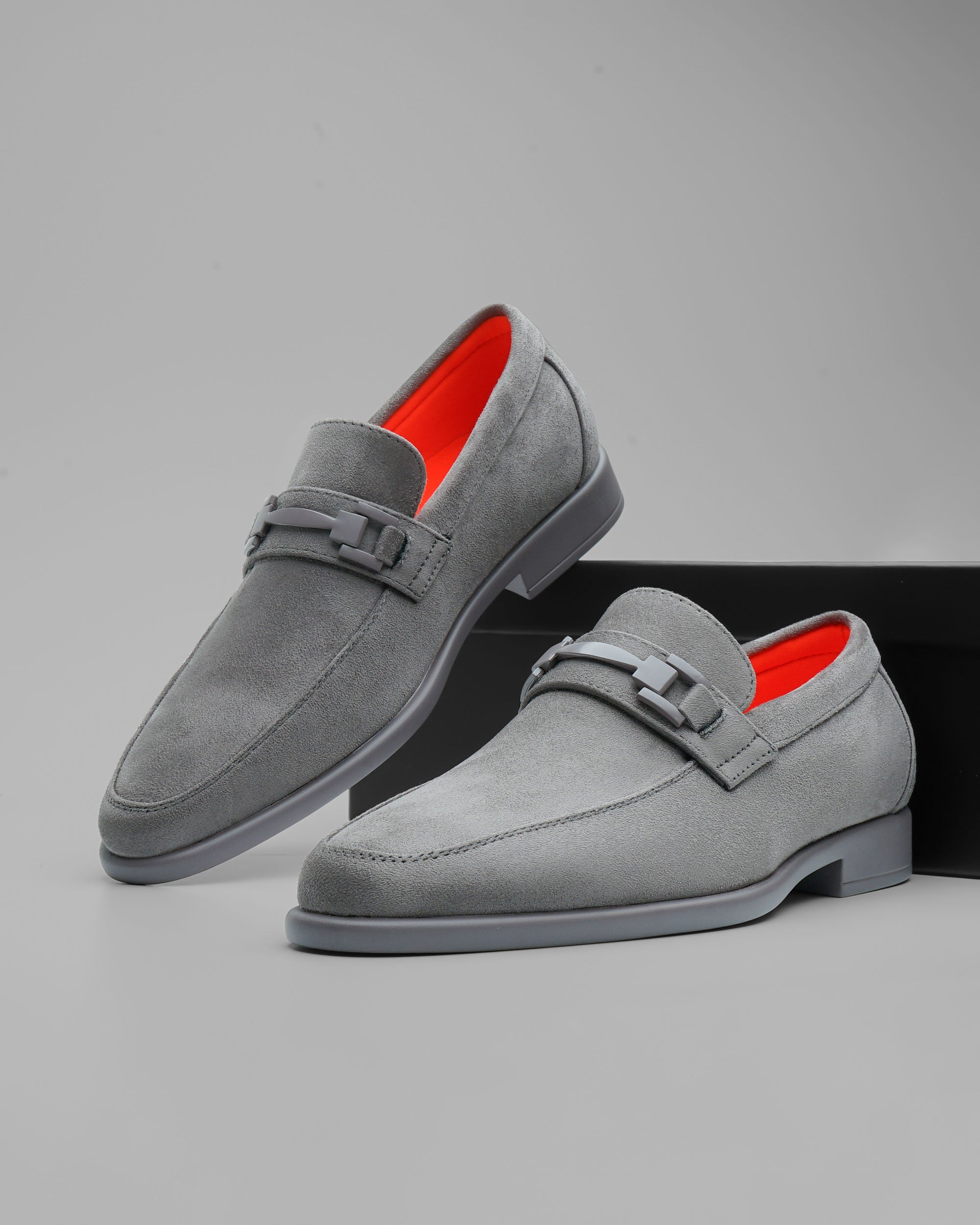 Tayno The Caprio Suede Loafer Gray