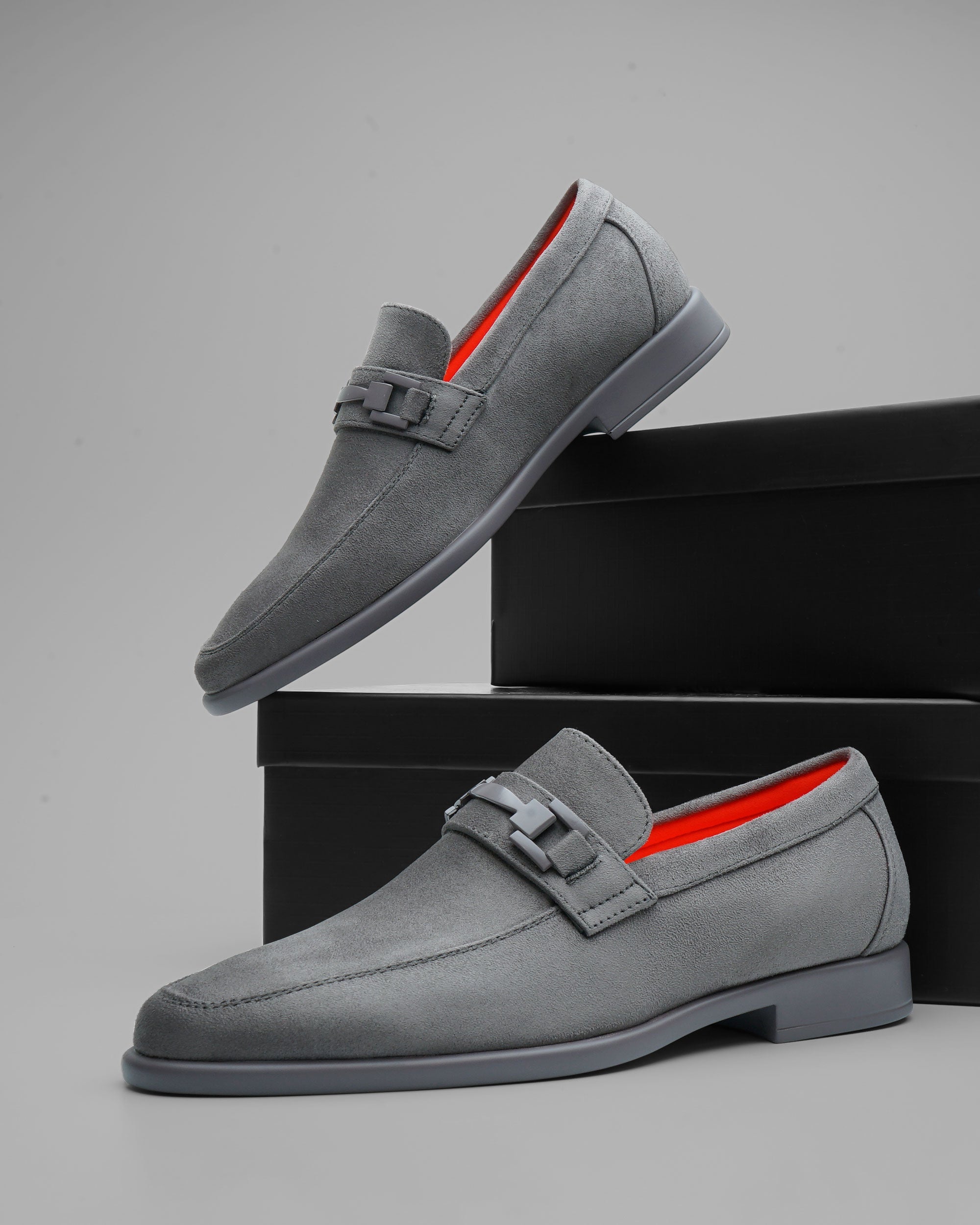Tayno The Caprio Suede Loafer Gray