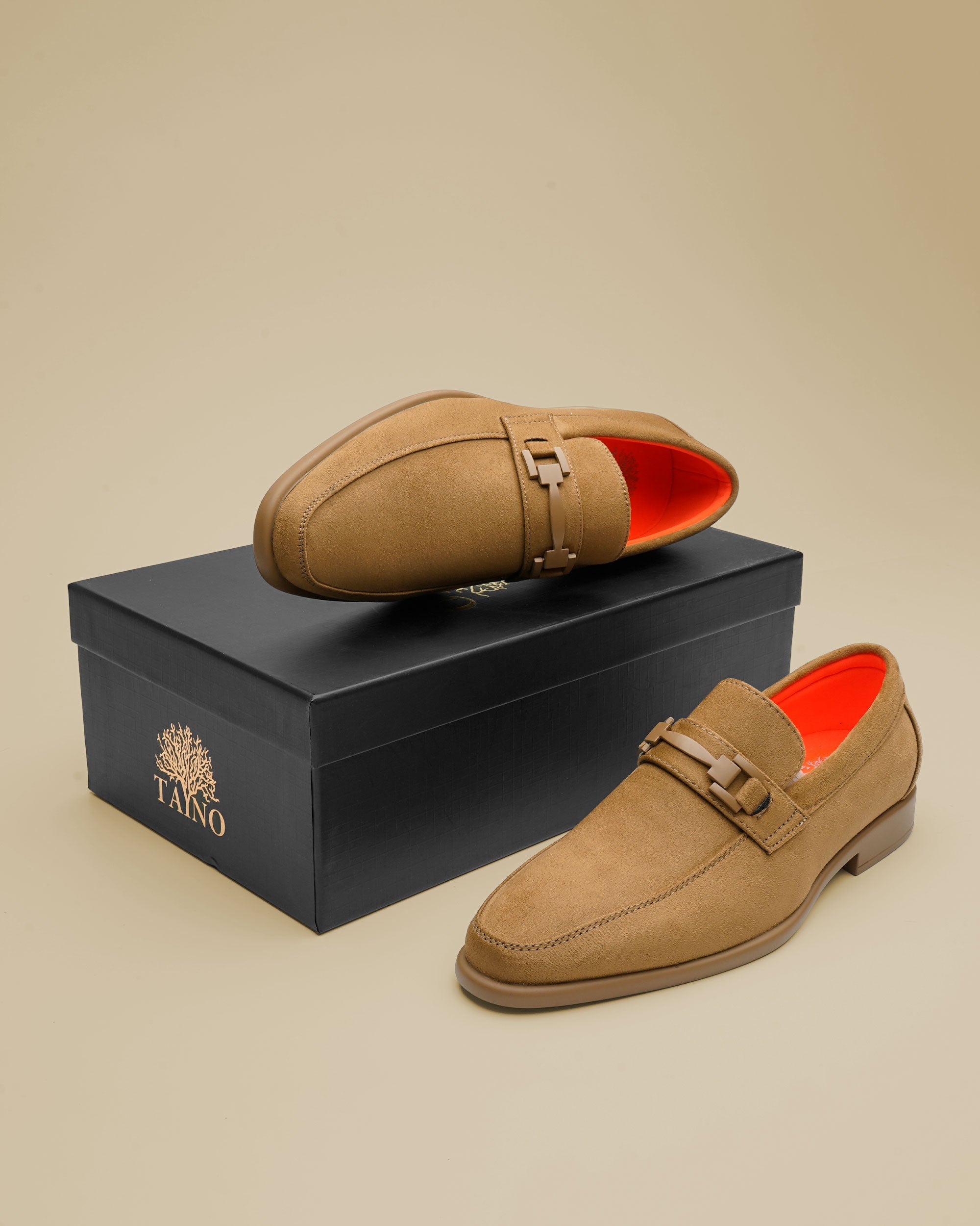 Tayno The Caprio Suede Loafer Sand