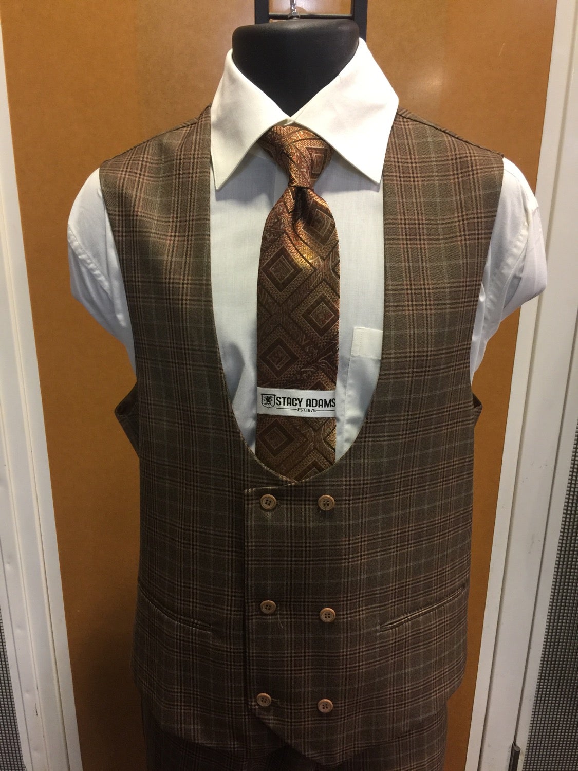 FALCONE I 9152-SCOOP VESTED I 2 BUTTON SINGLE BREAST VESTED I BROWN-704