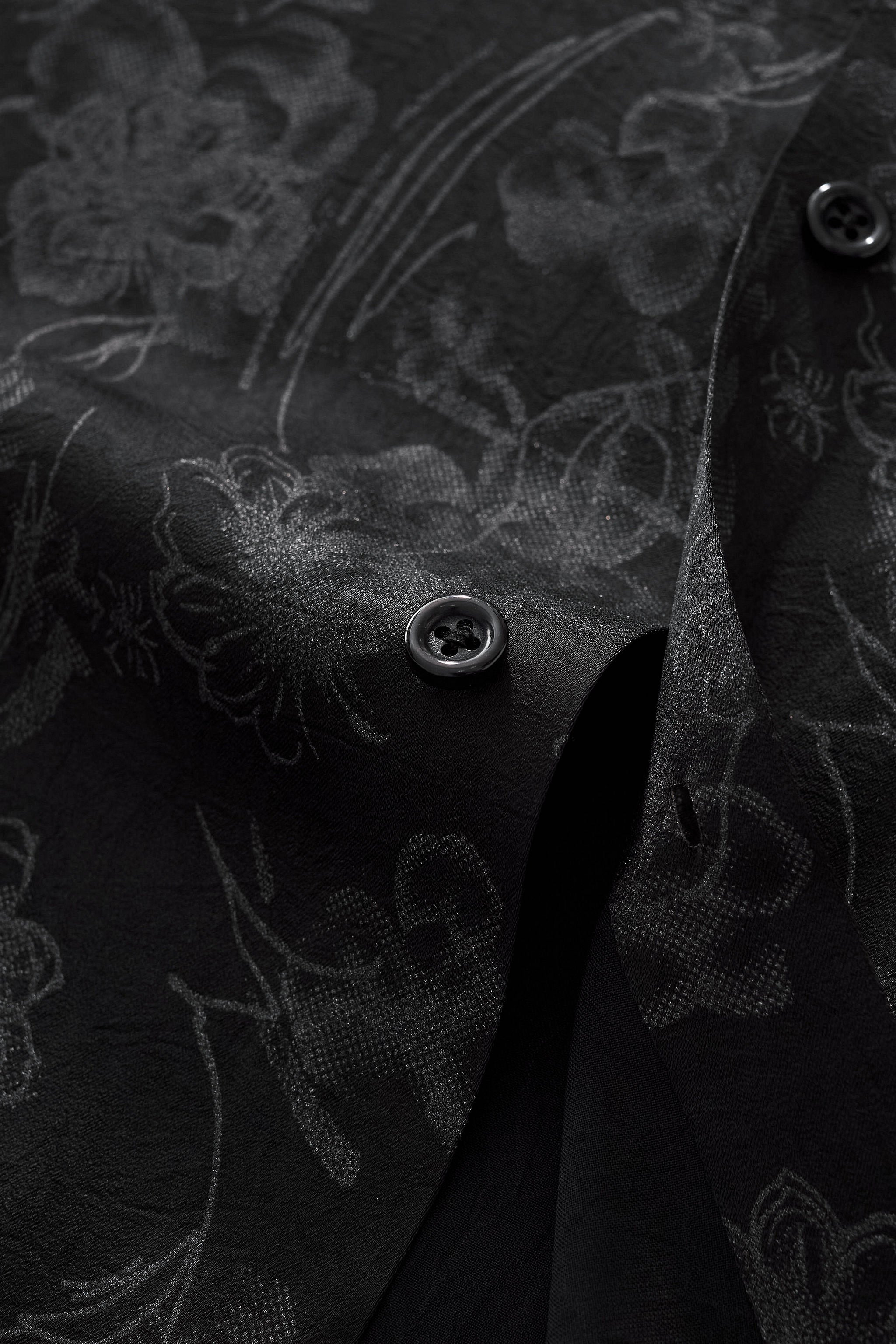 Eminence Floral Jacquard Stitchless LS Shirt BLACK