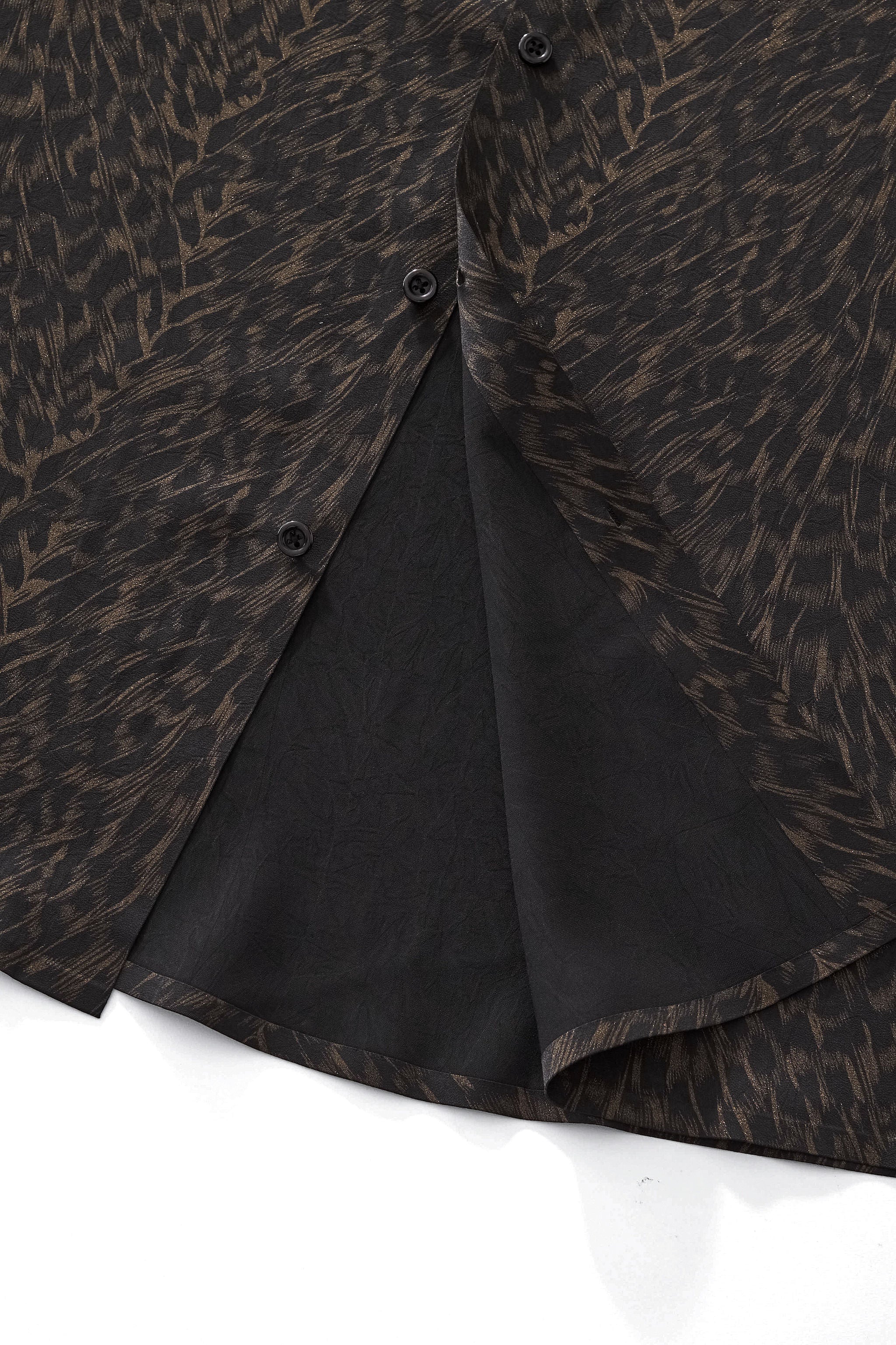 Noir Cheetah Stitchless LS Shirt BLACK