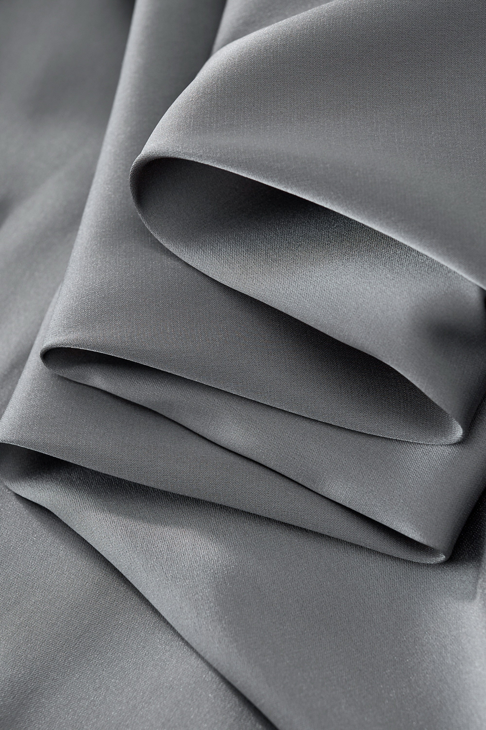 SIGNITURE SATIN STITCHLESS LS Shirt GREY