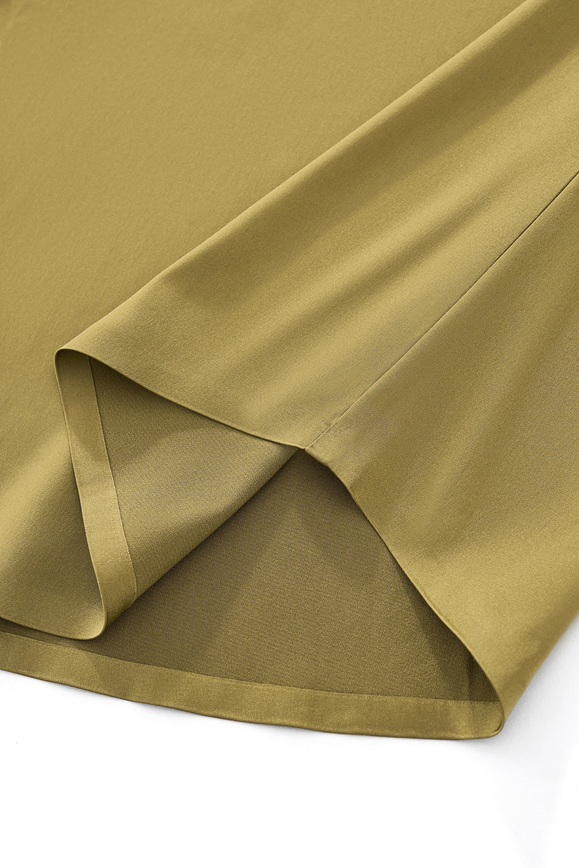 SIGNITURE SATIN STITCHLESS LS Shirt OLIVE