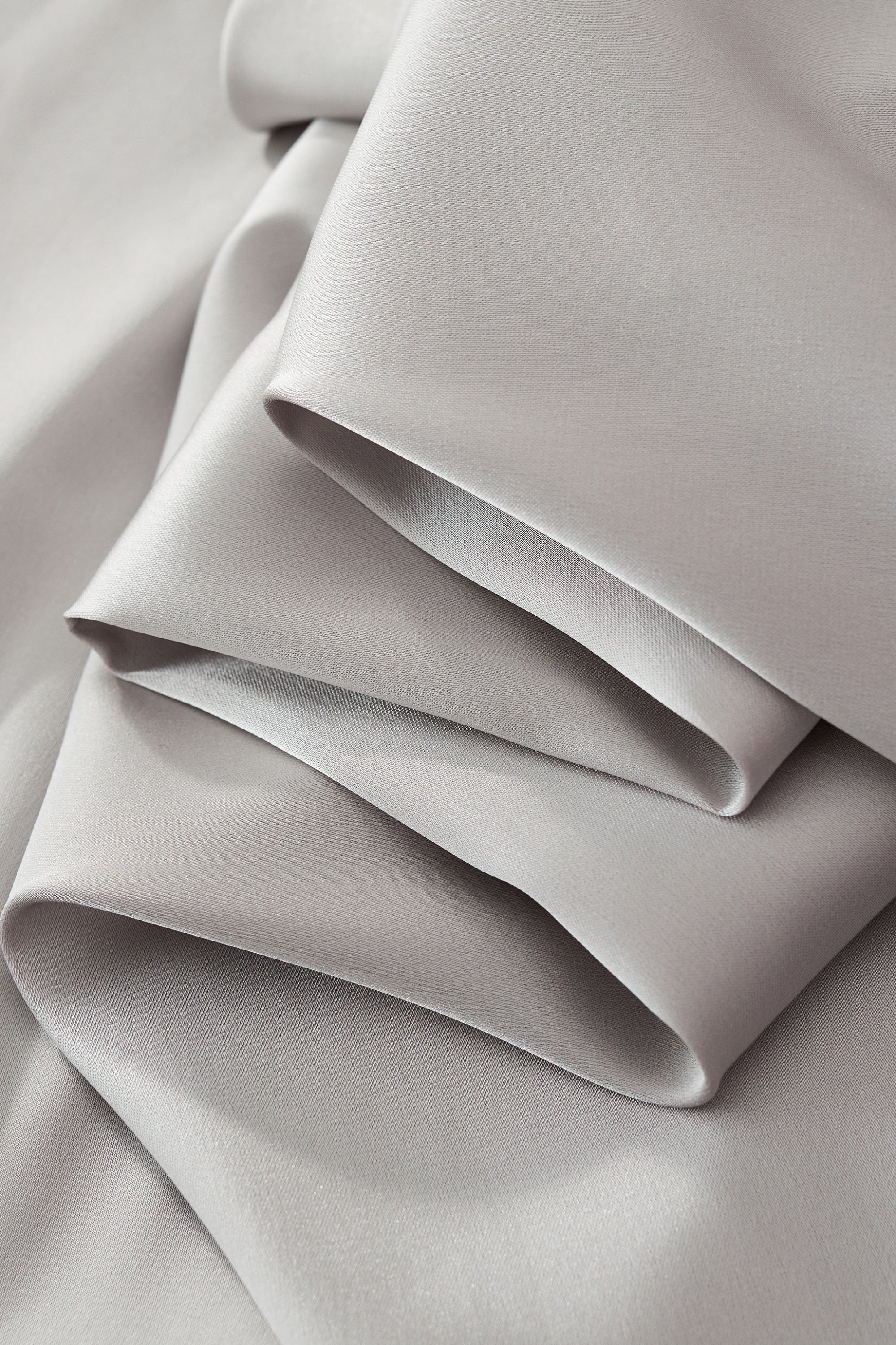 SIGNITURE SATIN STITCHLESS LS Shirt SILVER