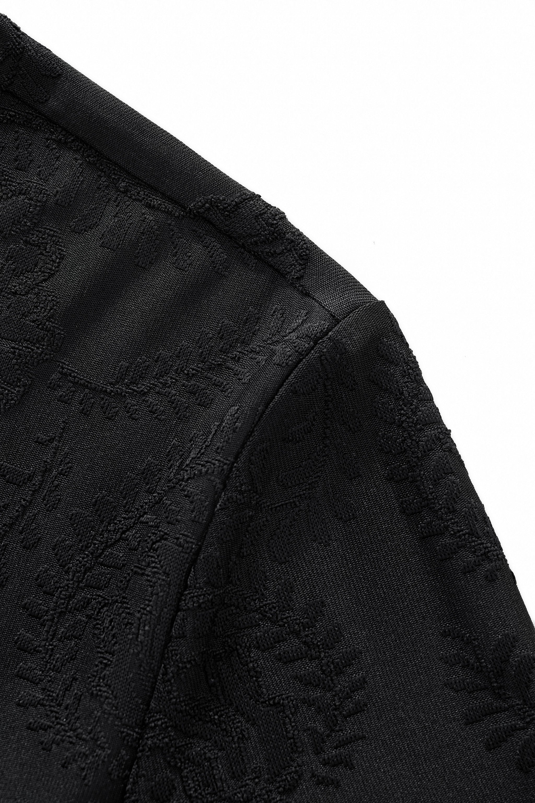 Embossed Paisley Tee – El Baron BLACK