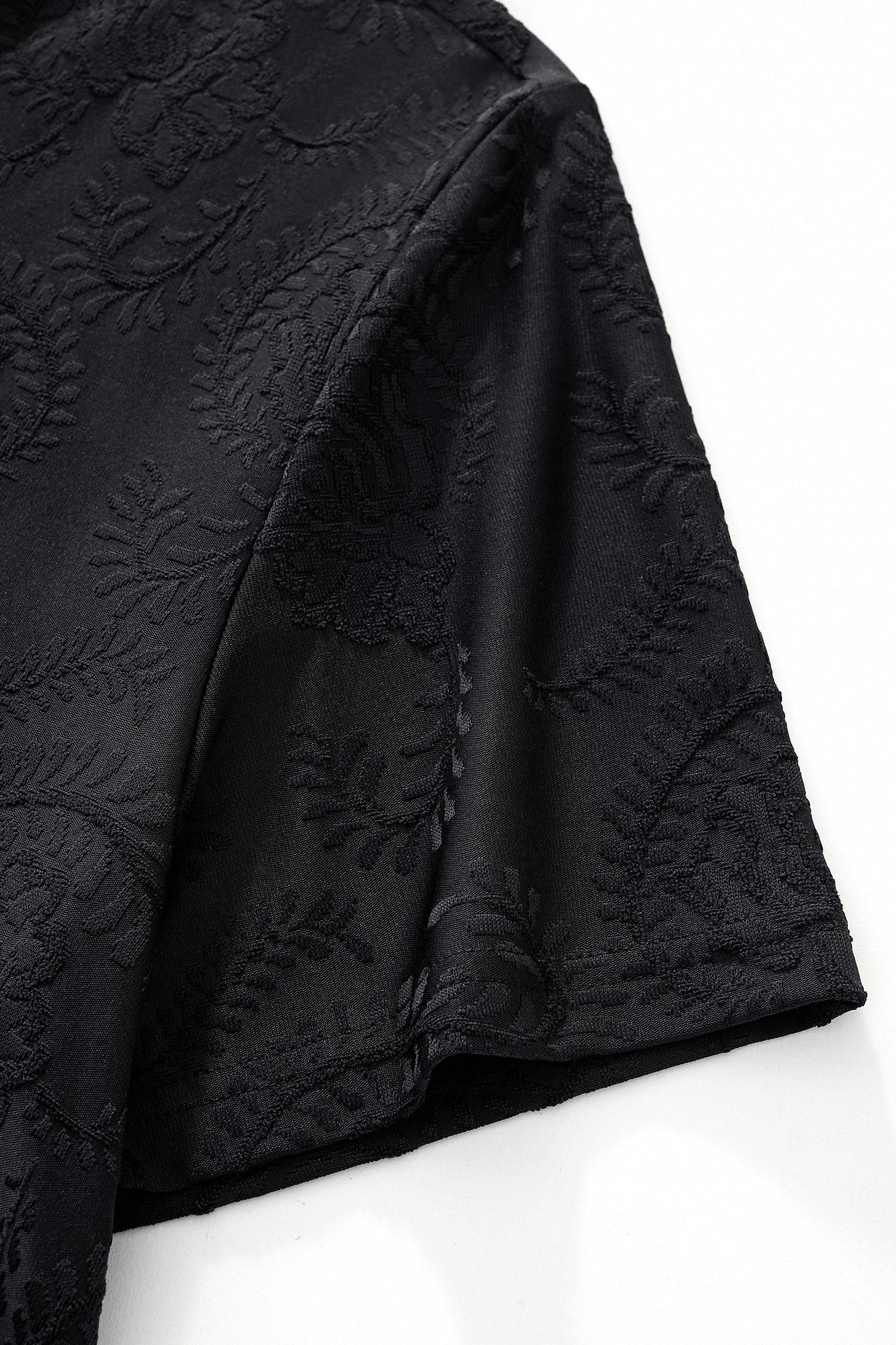 Embossed Paisley Tee – El Baron BLACK