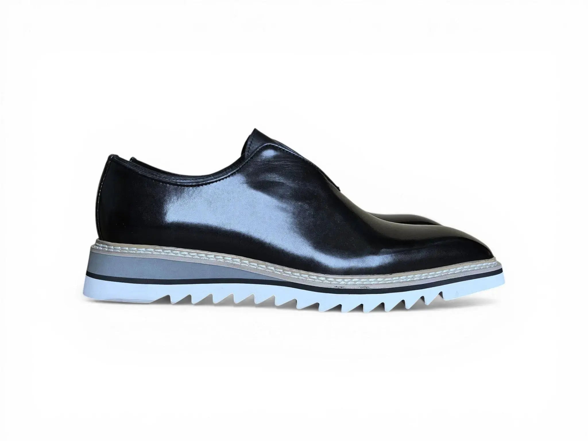 Laceless Loafer with Contrast color lightweight sole