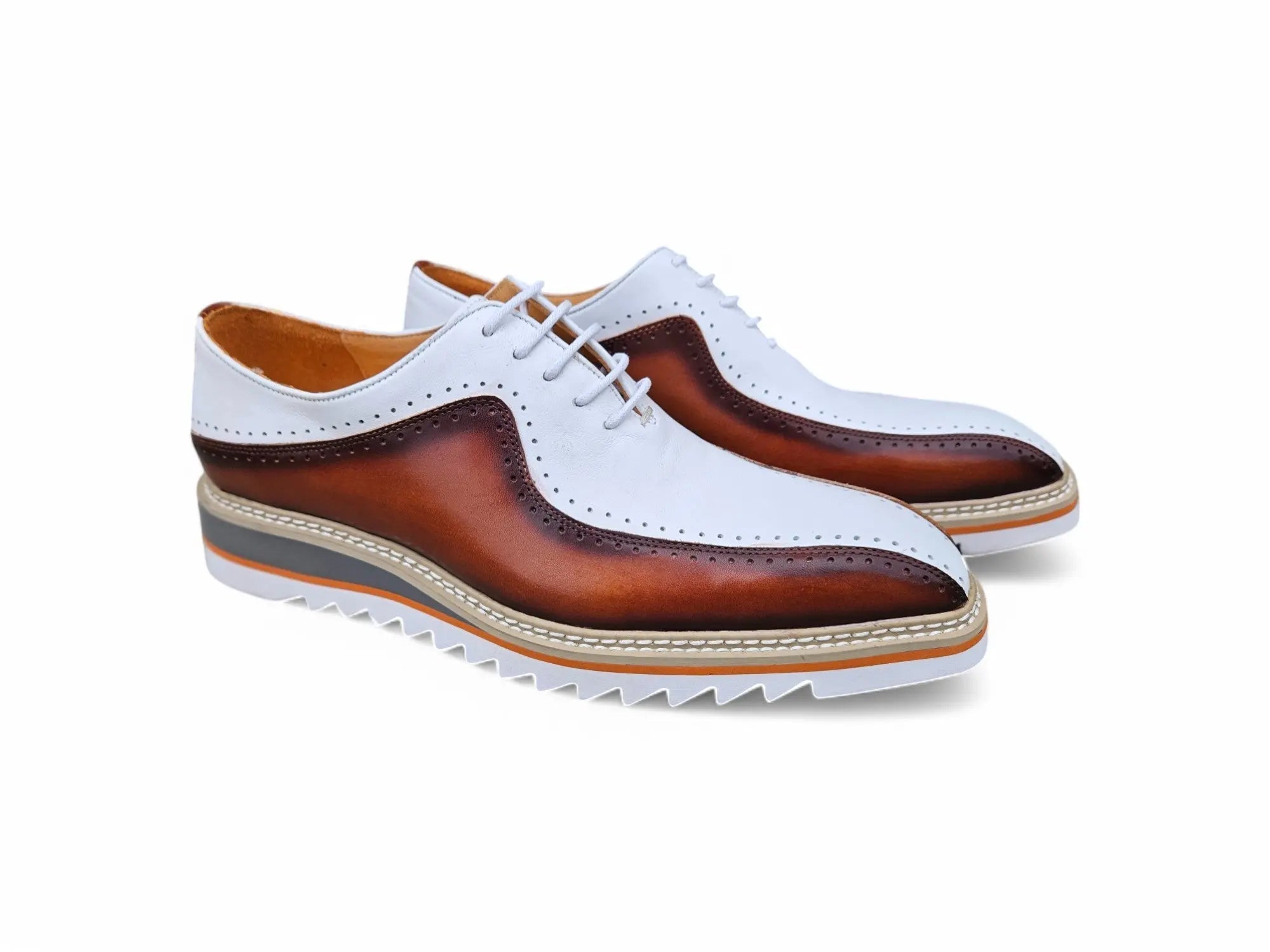 Stylish Two-Tone Brogue Oxford